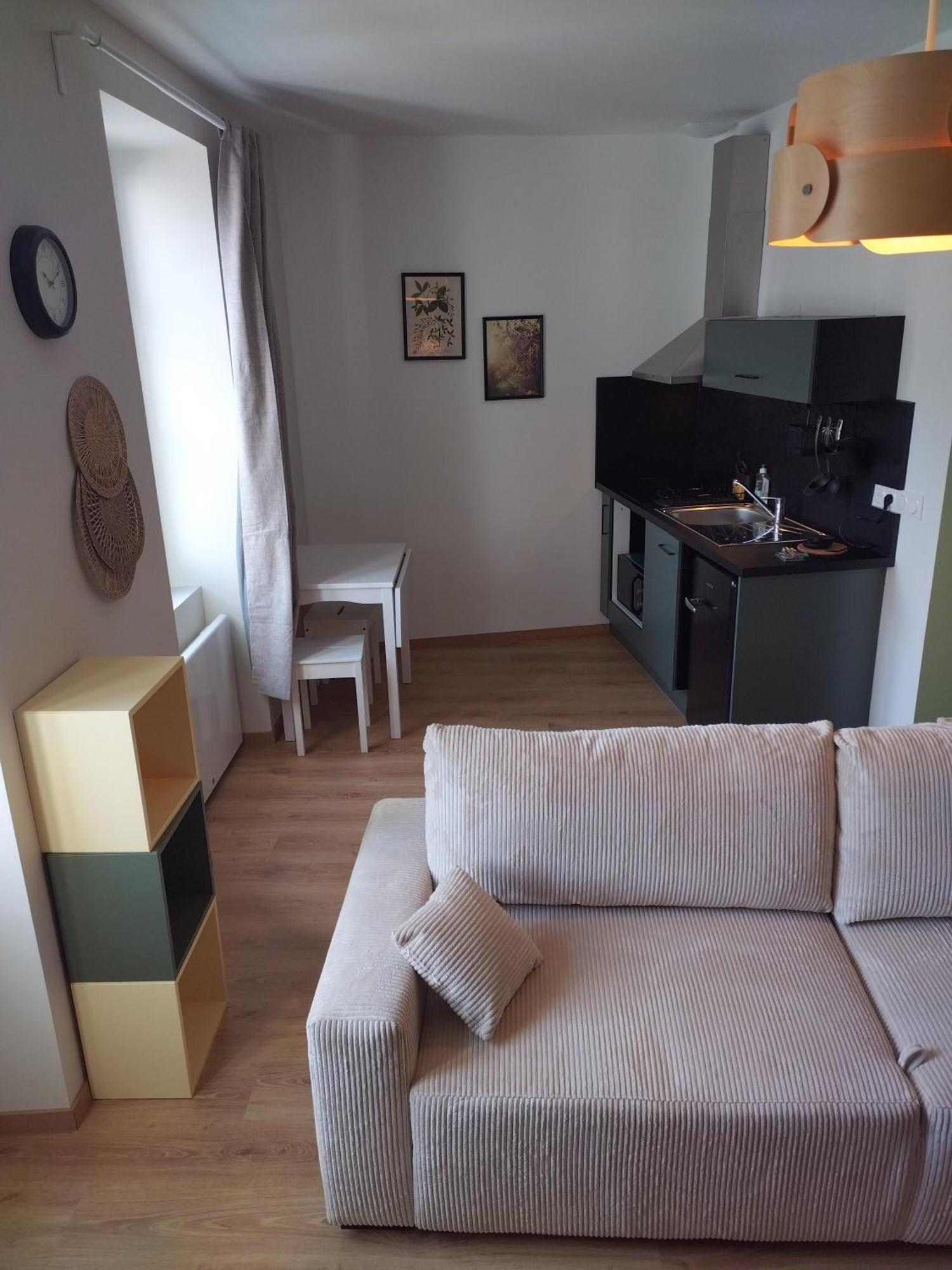 Appartement Neuf, Tout Confort Issoire Exteriér fotografie