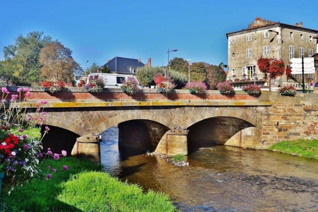 Appartement Neuf, Tout Confort Issoire Exteriér fotografie